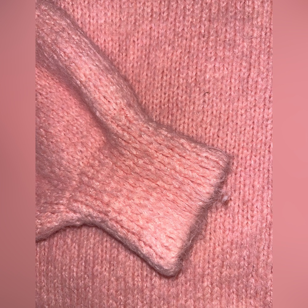 Mango weater with puffed sleeves Knitted fabric. Size M preowned. - Picture 12 of 14